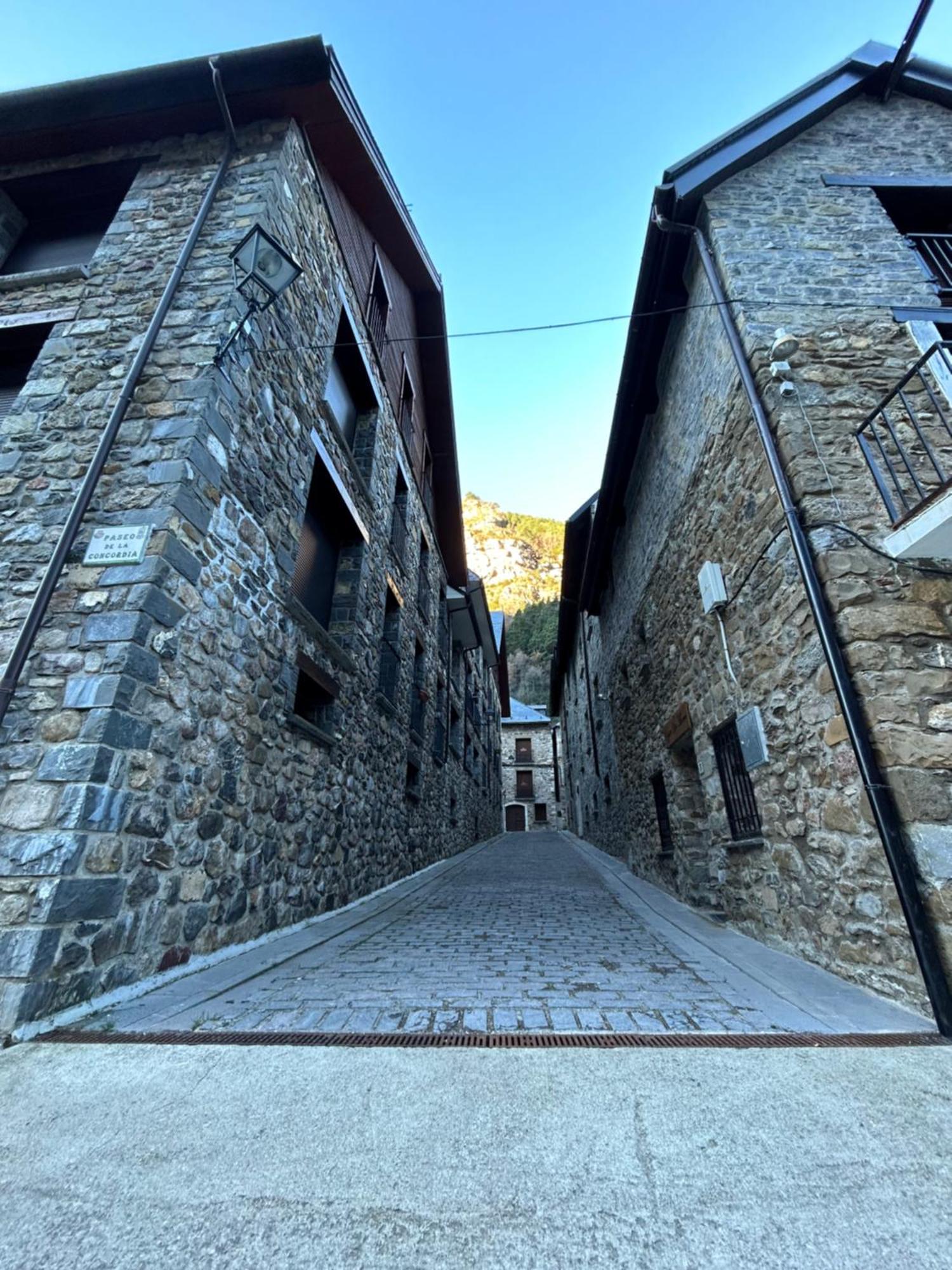 Apartahotel Canfranc Eksteriør bilde
