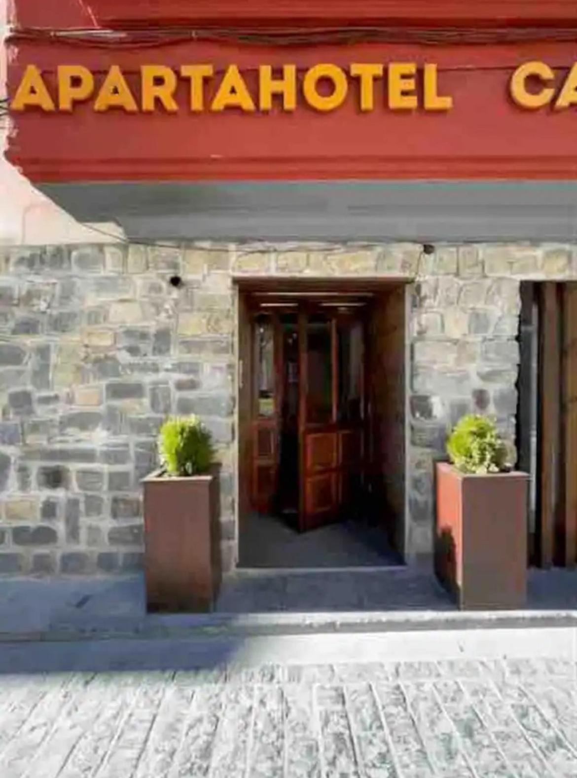 Apartahotel Canfranc Eksteriør bilde