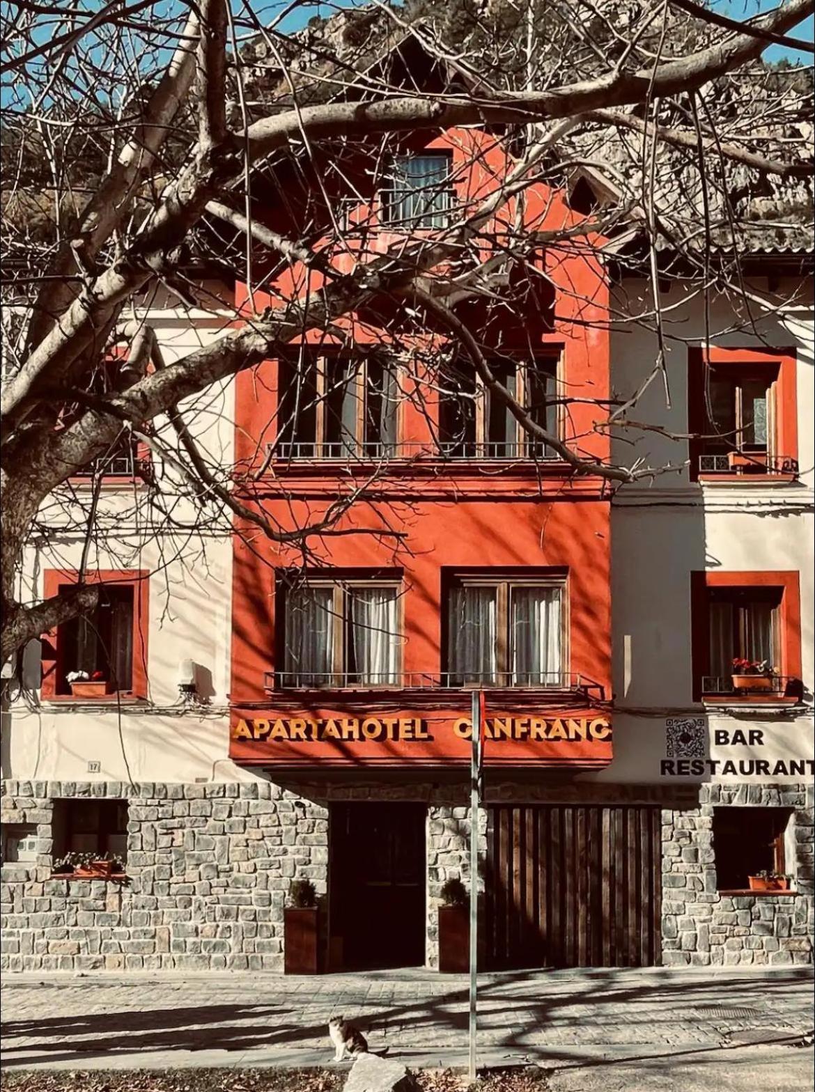 Apartahotel Canfranc Eksteriør bilde